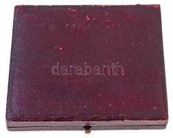 Szirmai Tony (Antal) (1871-1938) 1928. "Királyi Magyar Automobil-Club" Br emlékplakett, &q...