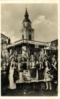 1938 Beregszász, Berehove; bevonulás, honleányok, Isten áldd meg a magyart felirat / entry of the Hungarian troops, compatriot women + 1938 Beregszász visszatért So. Stpl.