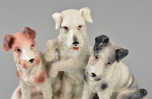 Kiváncsi kutyák, kézzel festett, jelzés nélkül, kopásnyomokkal, m: 17 cm, h: 19 cm