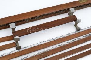 Rapid Super kézi kötőkészülék, dobozban, h: 73 cm.+ Fém-fa állvány, 37x12 cm