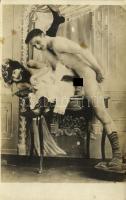Vintage pornographic photo postcard (fl)