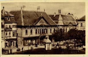 1935 Győr, Széchenyi tér, Mag- és Lisztkereskedés, Tóth János üzlete, internátus, automobil. Pósa Tamás kiadása