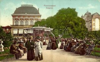 1915 Frantiskovy Lazne, Franzensbad; Kurgarten / spa, baths, garden, crowd (EK)