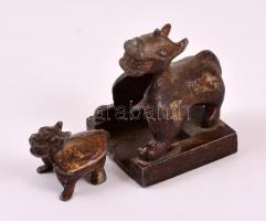 Kutyát figurák, két darabból álló, régi kínai fém pecsétnyomó / Antique Chinese seal maker with dog figures in two parts 7 cm