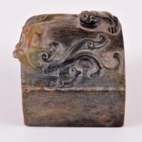 Békákat ábrázoló, régi kínai jáde pecsétnyomó / Antique jade Chinese seal maker with frog figures ornaments 6x5 cm