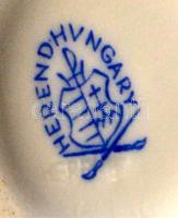 Herendi madaras-leveles mintás kis váza, kézzel festett, jelzett, apró kopásnyomokkal, m: 6,5 cm