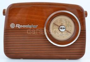 Roadstar rádió, retro designnal, működik, újszerű állapotban, 28×35 cm