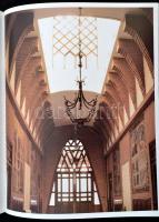 Rainer Zerbst: Antoni Gaudi. 1852-1926. Antoni Gaudi í Cornet - Az építészetnek szentelt élet. Fordí...