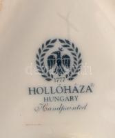 Hollóházi hattyú, kézzel festett, jelzett, apró kopásnyomokkal, m:12,5 cm, h:11 cm