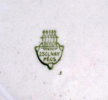 Zsolnay mokkás csésze (3 db) és alj (6db), matricás, jelzett, kopásnyomokkal,