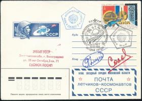 Vlagyimir Szolovjov (1946- ) és Leonyid Kizim (1941-2010) szovjet űrhajósok aláírásai emlék levelezőlapon /  Signatures of Vladimir Solovjov (1946- ) and Leonid Kizim (1941-2010) Soviet astronauts on postcard