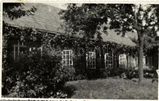 1943 Győr, Kálvária úti leányiskola, ballagási estélyről küldött felvétel, hátoldalon nevek. photo