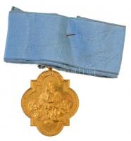 1894. "VI CENTENARIO TRASLATIONI ALMAE DOMUS" aranyozott fém, vallásos témájú medál, szala...