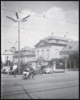 cca 1960 Pozsonyi villamosok, 9 db vintage felvétel (1 db fotó + 8 db diapozitív), Fekete György (19...