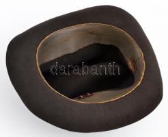 Kertész Ferenc kalap, jelzett, nyúlszőr, belső méret: 20×14 cm
