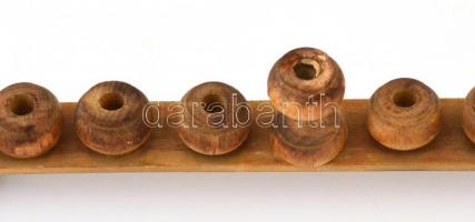 Fa hanukai menóra, m: 6 cm, h:31 cm