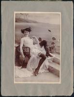 cca 1900 Erotikus és akt fotók gyűjteménye 32 db eredeti fénykép albumban. 14x10 cm / Collection of 32 vintage erotic photos