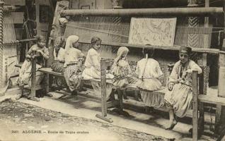 Algerie, Ecole de Tapis arabes / carpet weavers, Algerian folklore (EK)