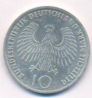 NSZK 1972F 10M Ag "Olimpia-München/Olimpiai láng" T:2  
FRG 1972F 10 Mark Ag "Olympi...