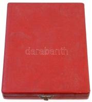 1960. "Antal Mártának a Rómában megtartott XVII. Olympián való szereplése alkalmából Vasas S.C....