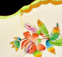 Herendi Viktória tál. Kézzel festett, jelzett, javított. 28x25 cm