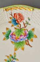 Herendi Viktória mintás lapostányér (8 db), kézzel festett, jelzett, kopásnyomokkal, d:25,5 cm