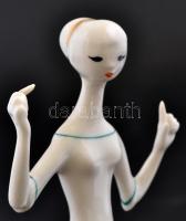 Drasche mutató nő, kézzel festett, jelzett, apró kopásnyomokkal, m: 18 cm