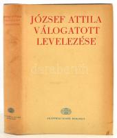 József Attila válogatott levelezése. Új Magyar Múzeum. 11. Bp., 1976, Akadémiai Kiadó. Kiadói egészvászon-kötés, kiadói papír védőborítóban.