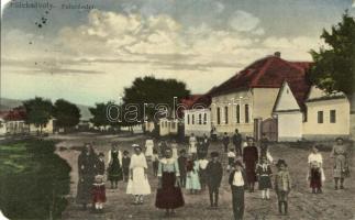 1926 Füleksávoly, Sávol; Falu részlet, utcakép a helyiekkel / street view with the villagers (vágott / cut)