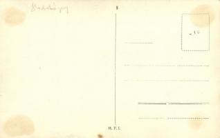 Hortobágy, paraszt szűrben pipára gyújt éppen. photo  (fl)