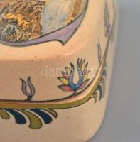 Fischer Emil bonbonnier, Auguszta főhercegnő által tervezett dekorral. Kézzel festett, jelzett, aljá...