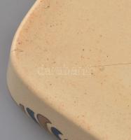 Fischer Emil bonbonnier, Auguszta főhercegnő által tervezett dekorral. Kézzel festett, jelzett, aljá...