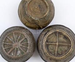 Afrikai, kézzel készített bronz edények 3 db m: kb 5 cm
