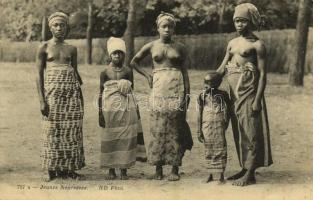 Jeunes Négresses / young African women, girls, nude, folklore (EK)