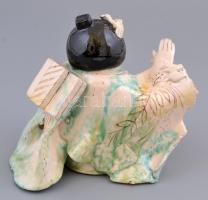 Csavlek Etelka (1947-): Nevető gésa. Festett mázas kerámia, jelzett, apró kopásnyomokkal, m: 13 cm