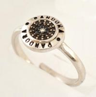 Ezüst(Ag) apró kövekkel díszített gyűrű, Pandora jelzéssel, bruttó: 3,3 g