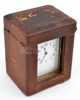 XIX. sz. utazóóra saját tokjában, jó állapotban, de nem jár. Kulccsal. 10,5 cm