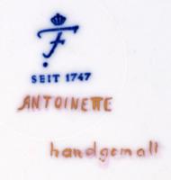Antoinette porcelán tányér. Kézzel festett, jelzett, hibátlan d: 21 cm