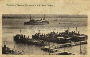 8 db régi hajó motívumlap, közte néhány hadihajó / 8 pre-1945 ship motive cards, including a few bat...