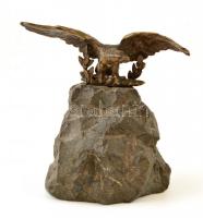 Bronz turul szobor kő talapzaton 16 cm