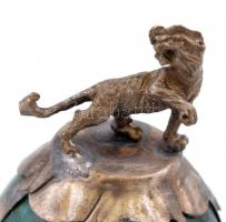 Tigris figura jáde gömbön 6 cm