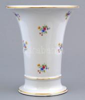 Zsolnay virágos mintás váza. Jelzett, matricás, kis kopásokkal. 17 cm