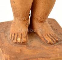 N. Bask jelzéssel: Nőalak. Kerámia, márvány talapzaton. 24 cm ragasztott