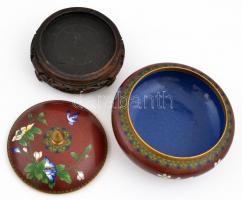 Zománcozott réz bonbonier, apró kopásnyomokkal, fa tartóval, m: 12 cm, d: 17 cm