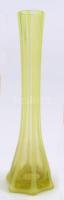 Uránzöld üvegváza, apró csorbákkal, m: 20 cm