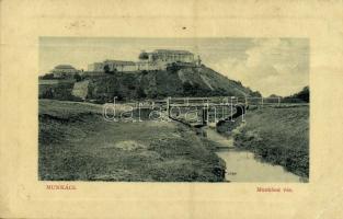 1911 Munkács, Mukacheve, Mukachevo, Mukacevo; vár, fahíd. W.L. Bp. 5666. Kiadja rekord képeslap király / castle, wooden bridge (fa)