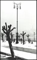 C. Kovács István: Budapest, havas Duna-part, pecséttel jelzett fotó, 40×24 cm