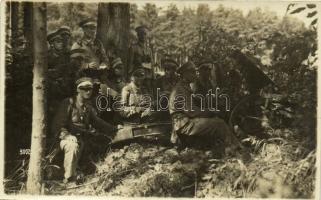 Soldiers with cannon, German military group photo
