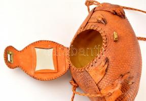 Tatubőr táska, jó állapotban, 27×20 cm