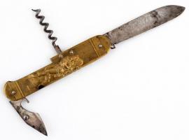 Coursole jelzéssel: teniszezőt és boxolót ábrázoló bicska. Réz, fém, összecsukva 10 cm